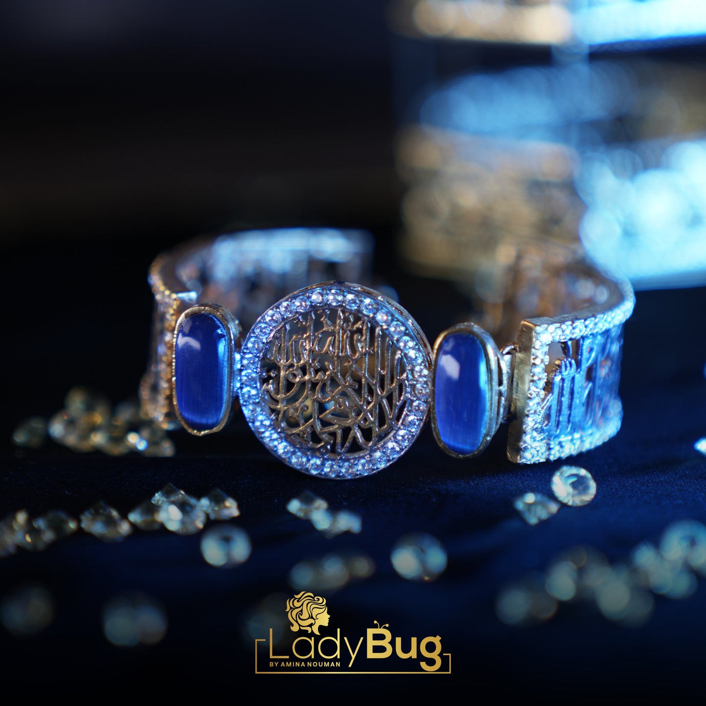 Gold-plated bracelet with Sapphire stones