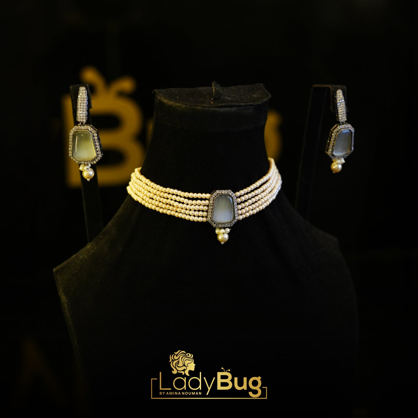 Single Stone Choker Set with Silver Color