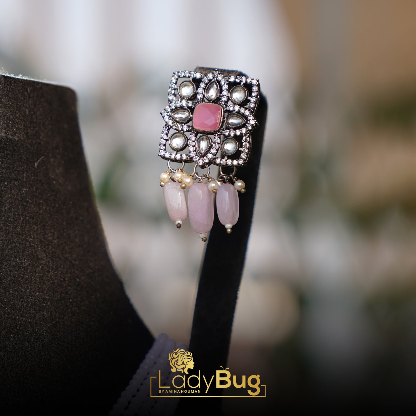 Mala Set Victorian Polish with Powder Pink Colour – Mala Necklace by Ladybug (Photo 4)