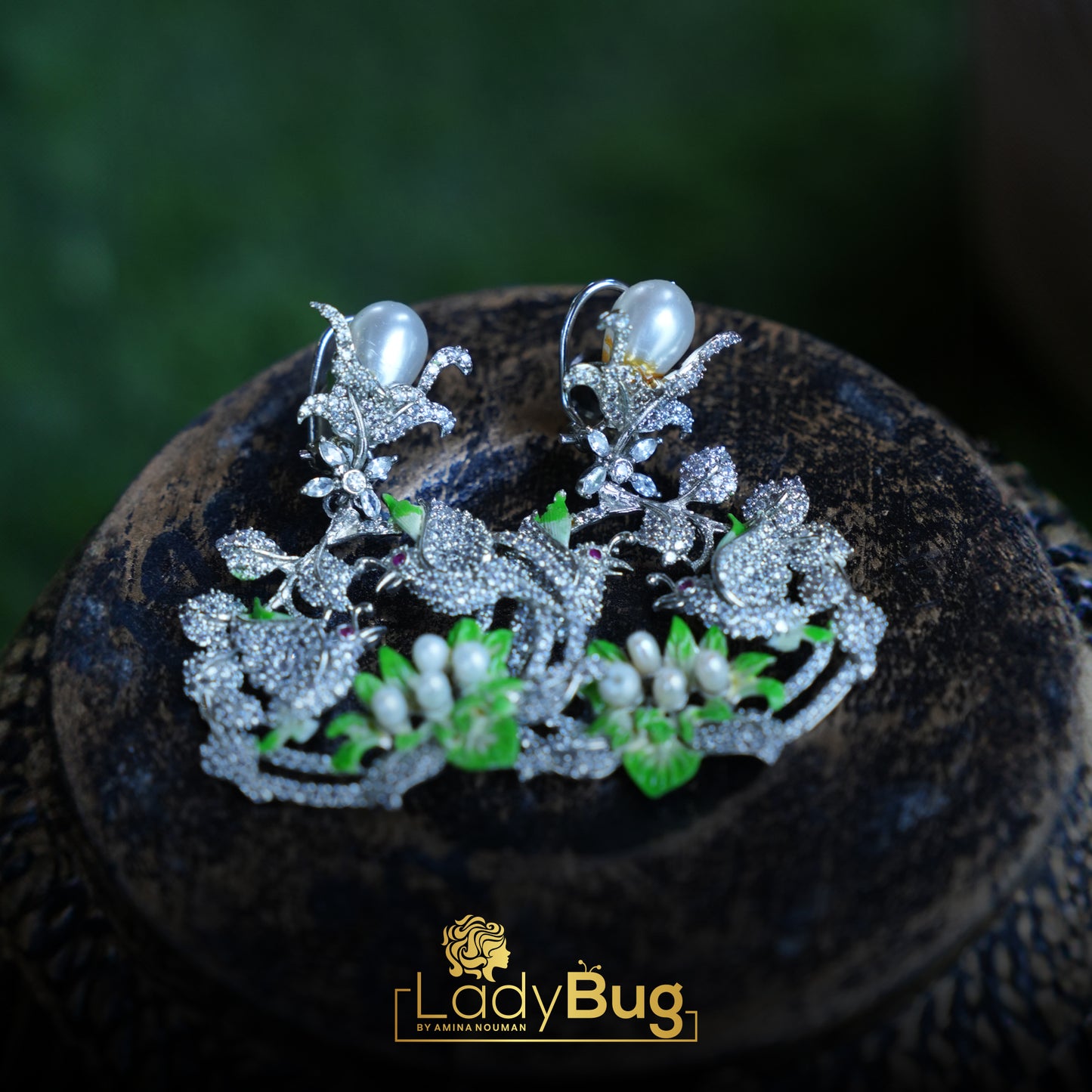 Rhodium-plated hand-painted earrings with pearls