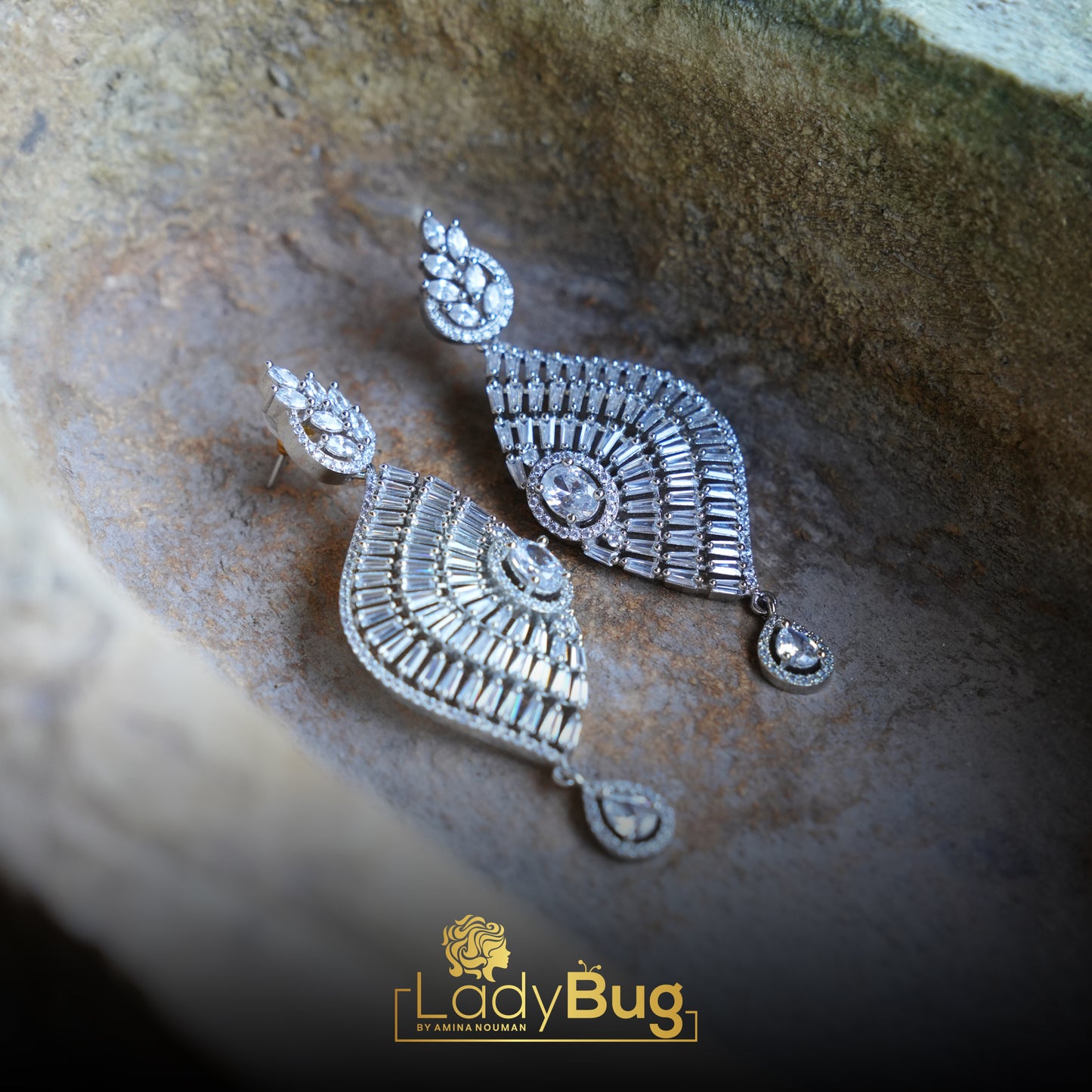 Rhodium-plated earrings with high quality