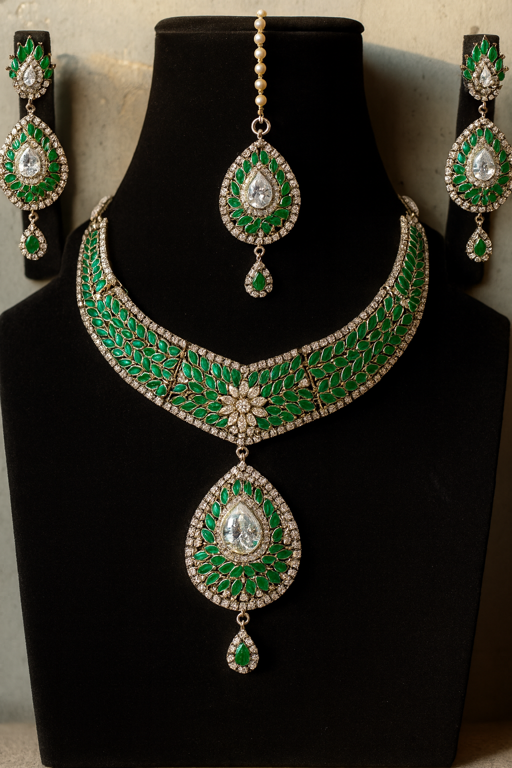 Rhodium Plated Emerald & Zircon Jewelry Set – 4-Piece Bridal Necklace, Earrings & Maang Tikka