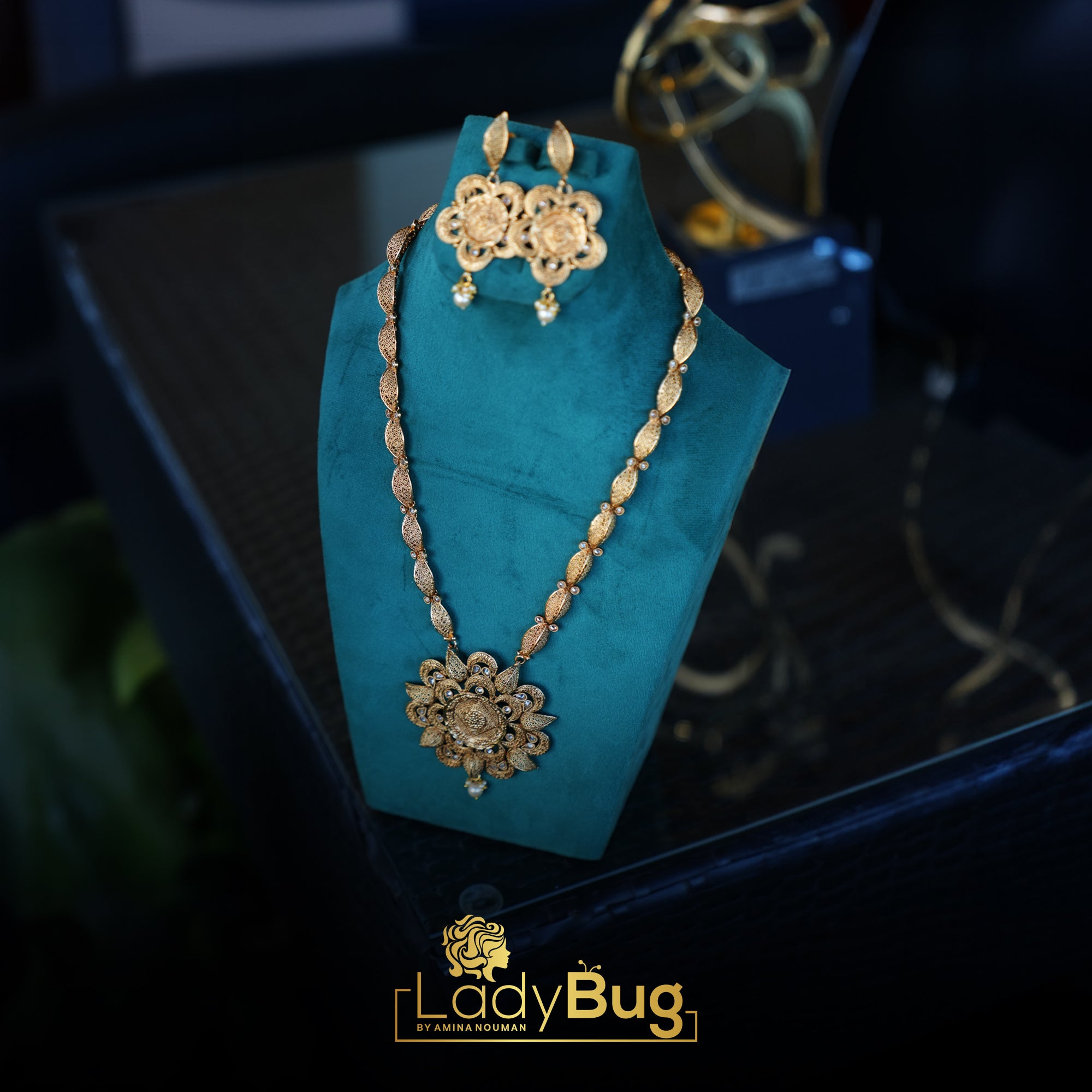 Rajwari Mala Set