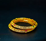 Gold-plated Karas with engraved work (LB 46)