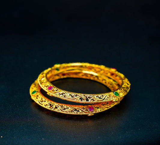 Gold-plated Karas with engraved work