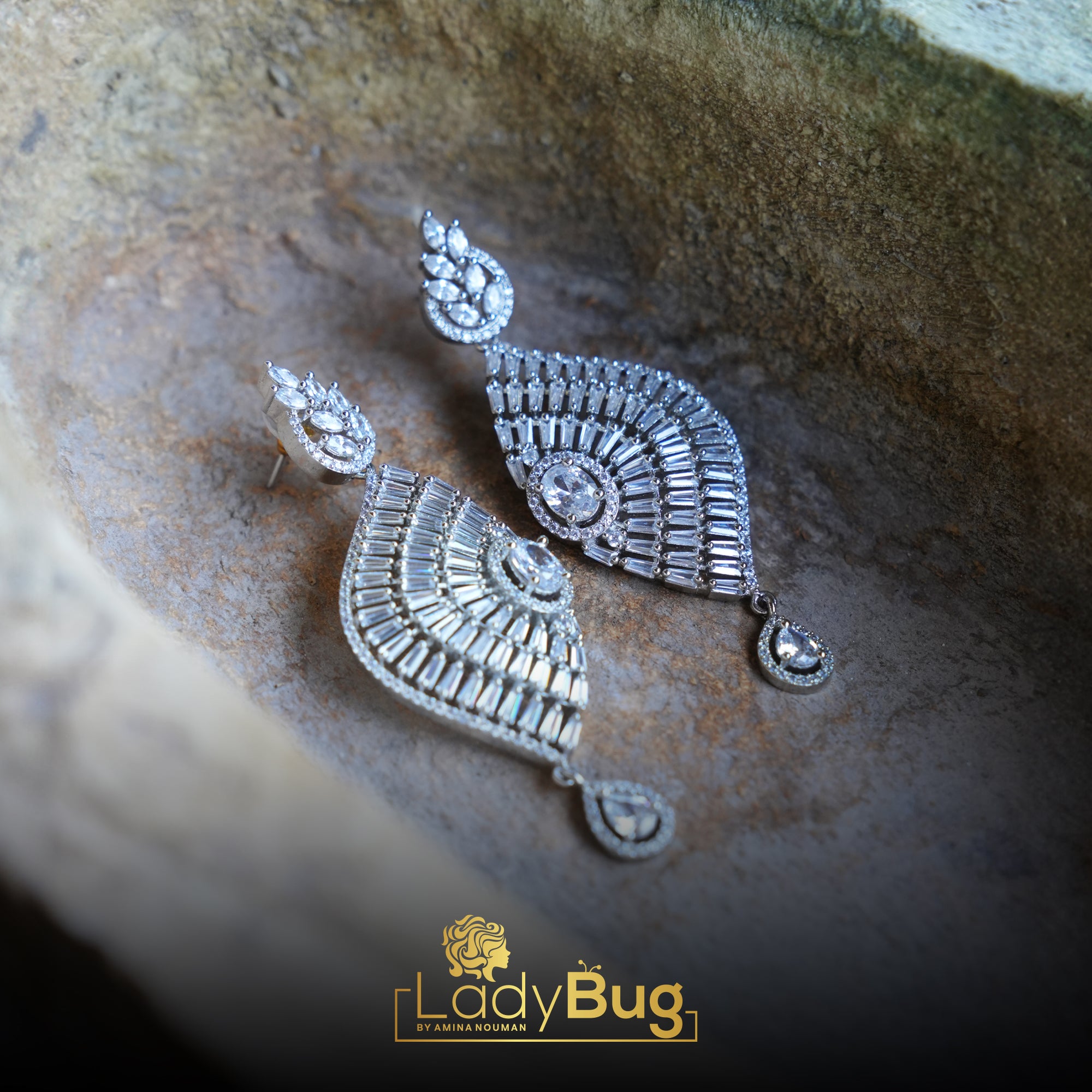 Rhodium-plated earrings with high quality