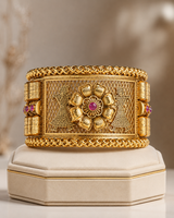 Gold-plated, openable Kara, mate polish (LB-137)