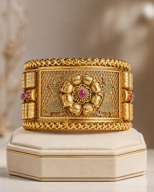Gold-plated, openable Kara, mate polish – Kara Bangle by Ladybug