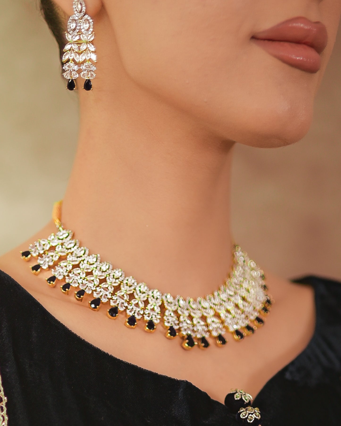 Gold-plated set with Ad Zircon & Sapphire stone